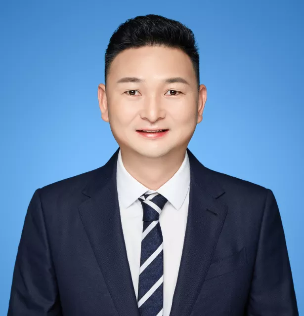 副会长 何甘甜
